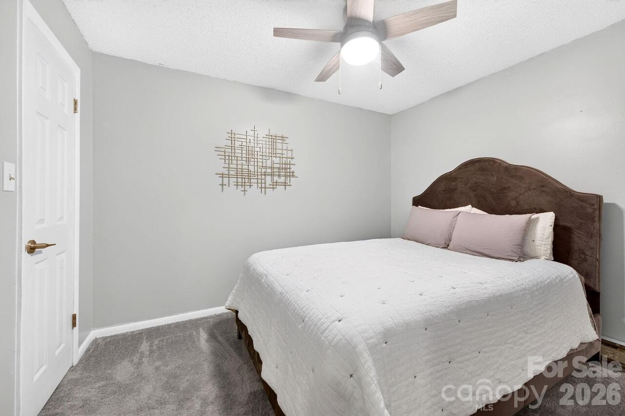 Listing Photo 14