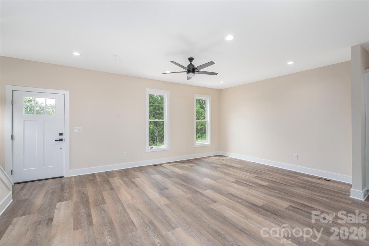 Listing Photo 7