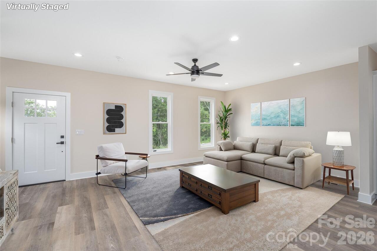 Listing Photo 8