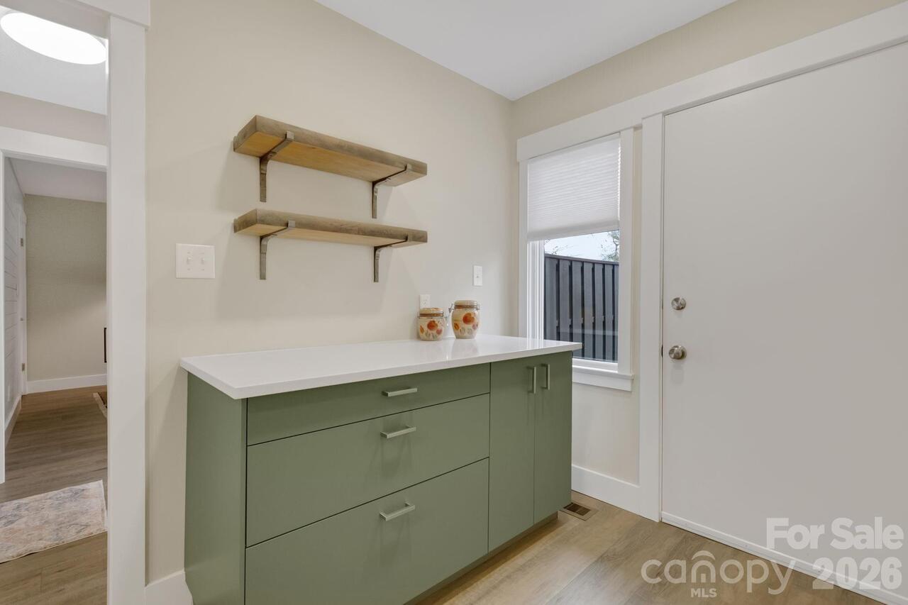 Listing Photo 16