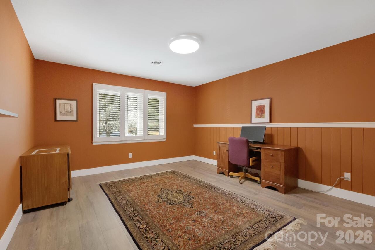 Listing Photo 32