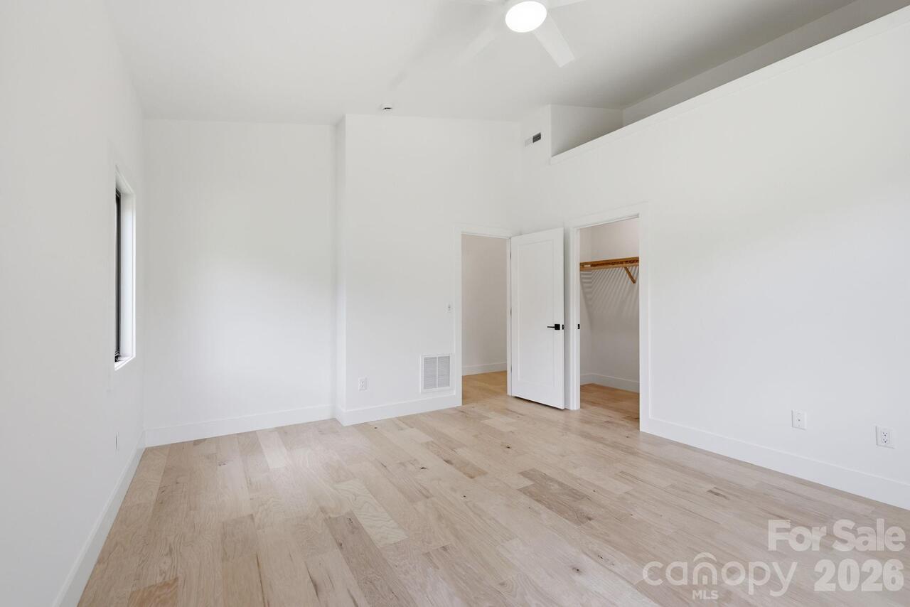 Listing Photo 20
