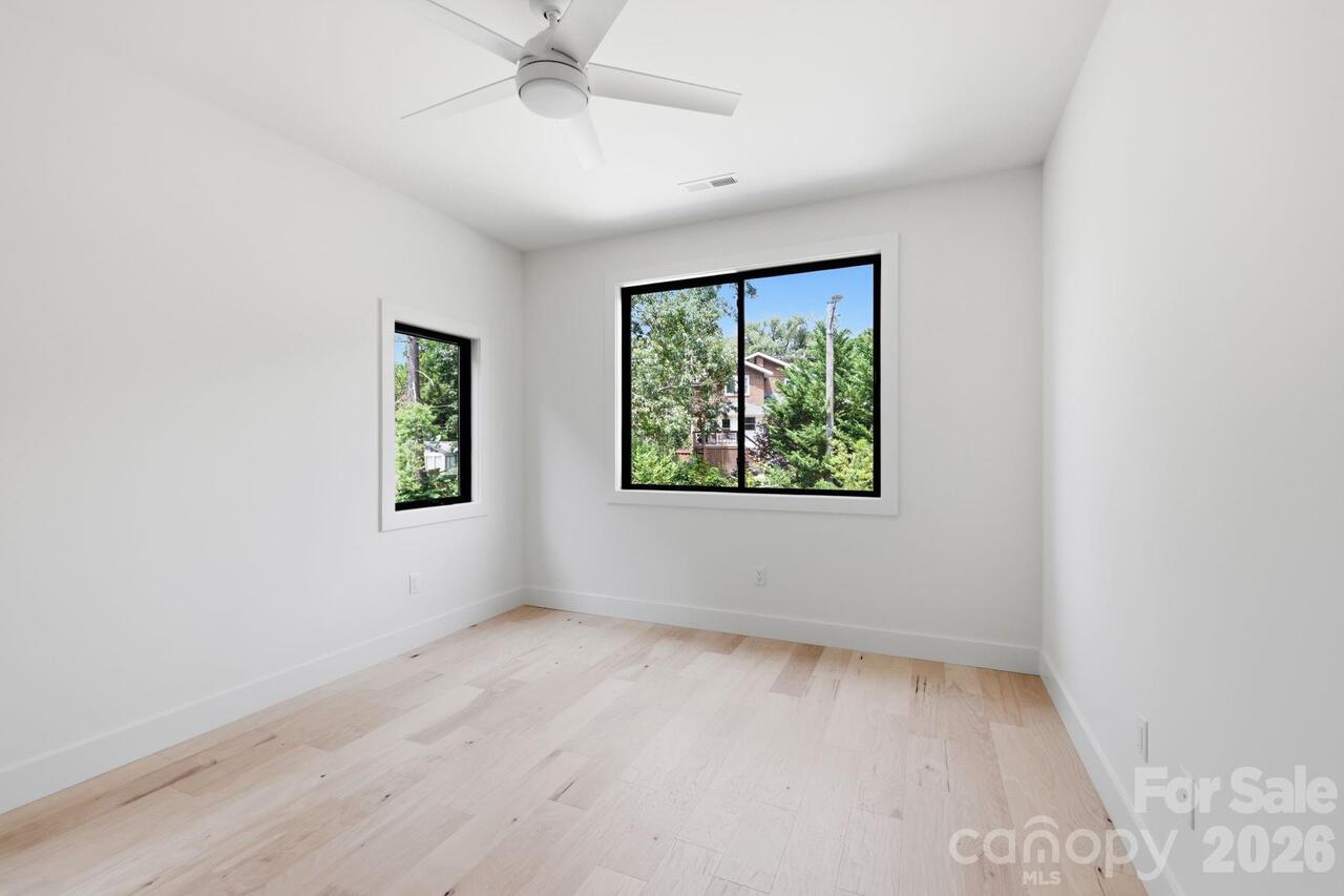Listing Photo 29