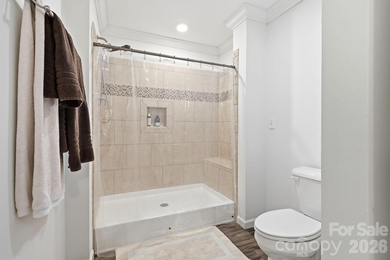 Listing Photo 17