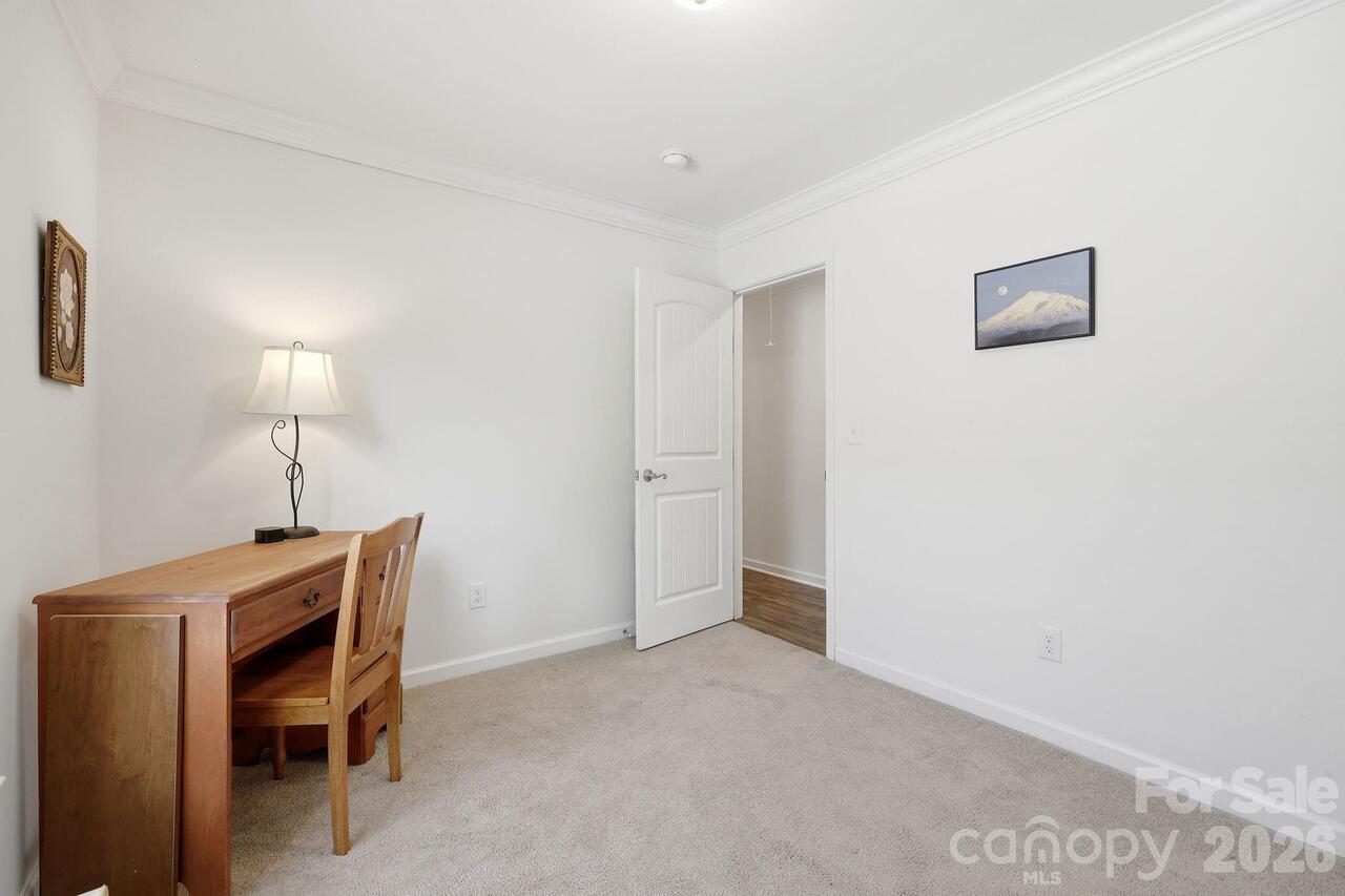 Listing Photo 18