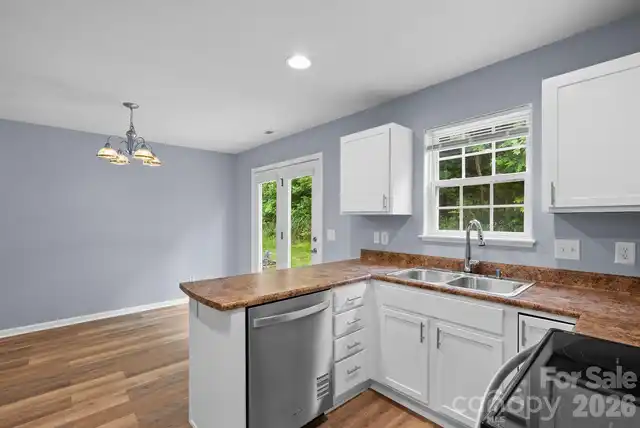 Listing Photo 11