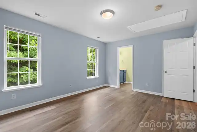 Listing Photo 17