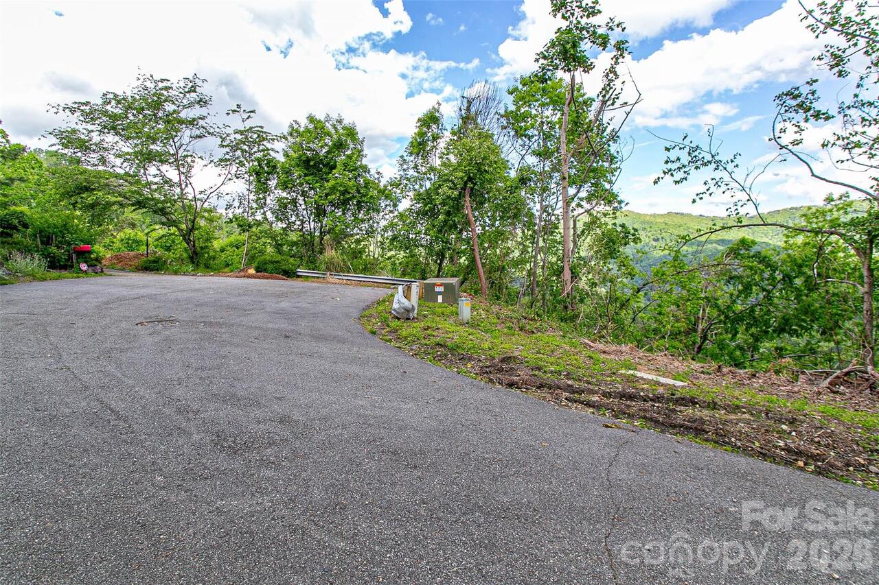 Listing Photo 14