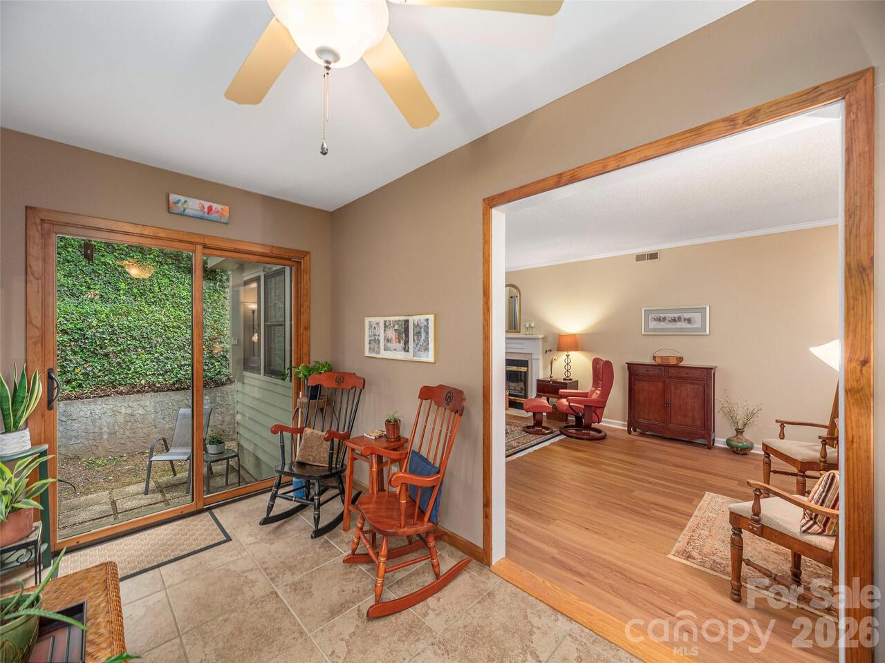 Listing Photo 8