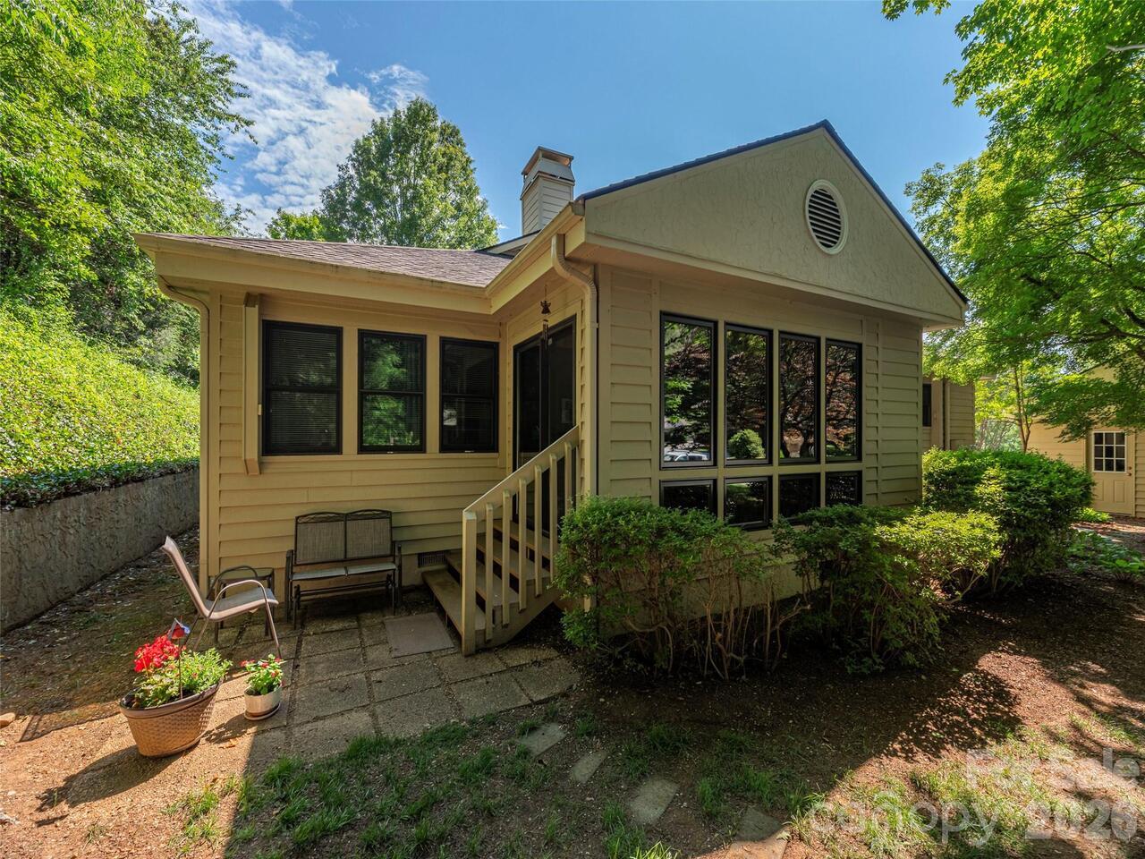 Listing Photo 20
