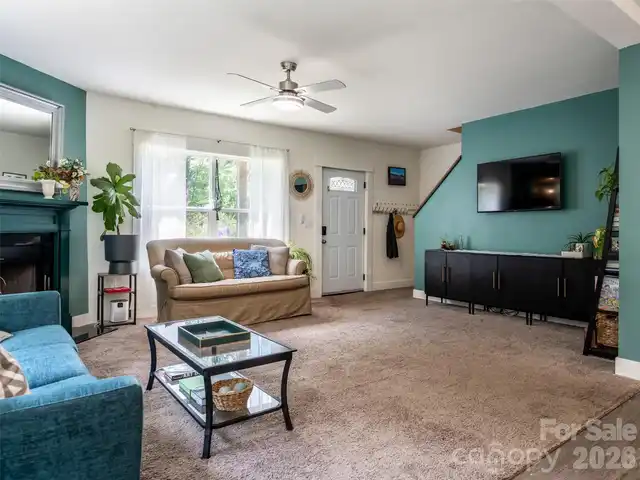 Listing Photo 12