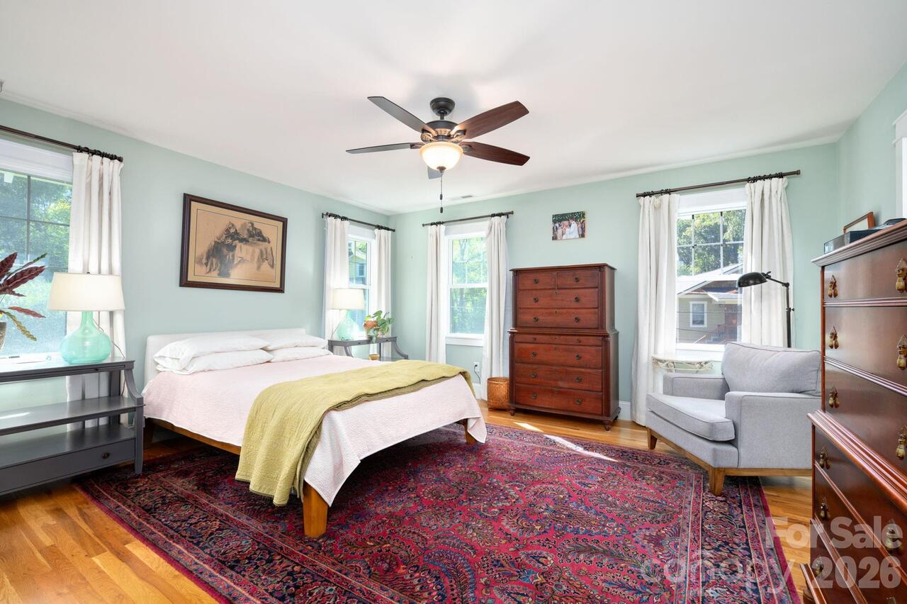 Listing Photo 17