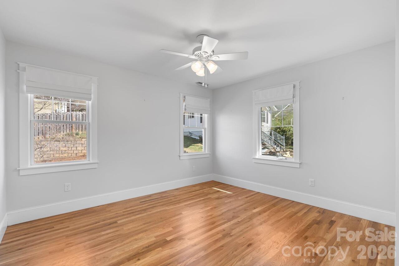 Listing Photo 22