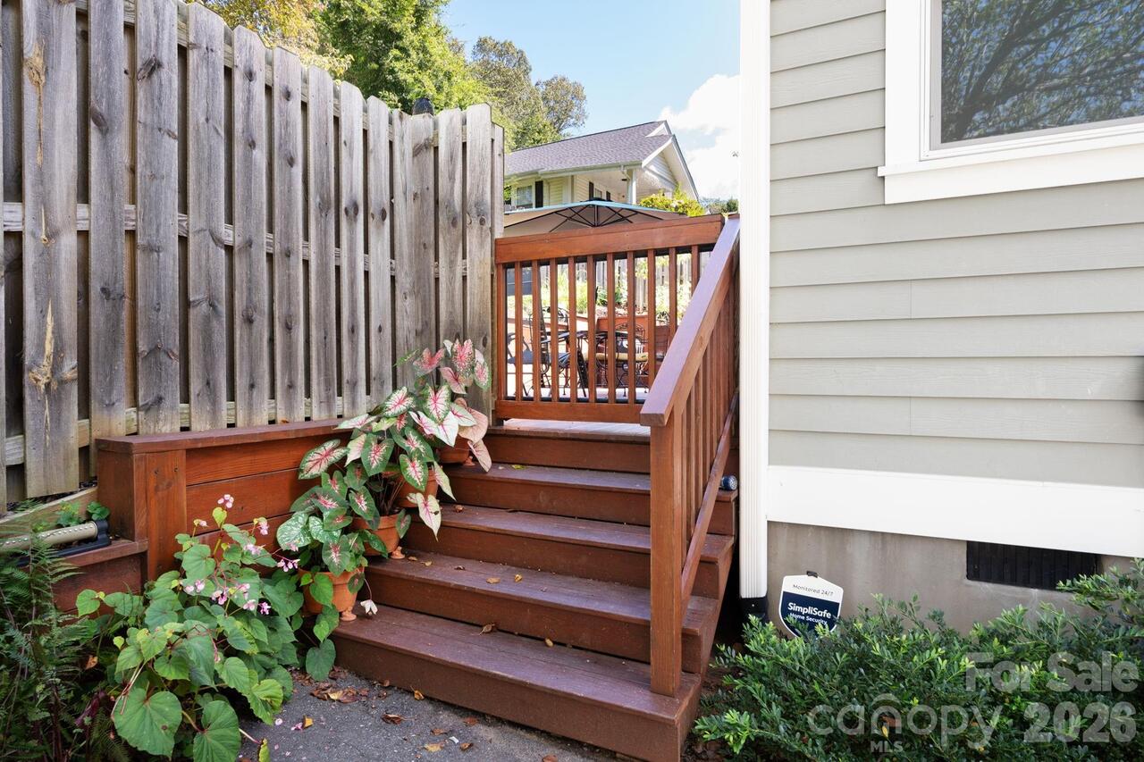 Listing Photo 32