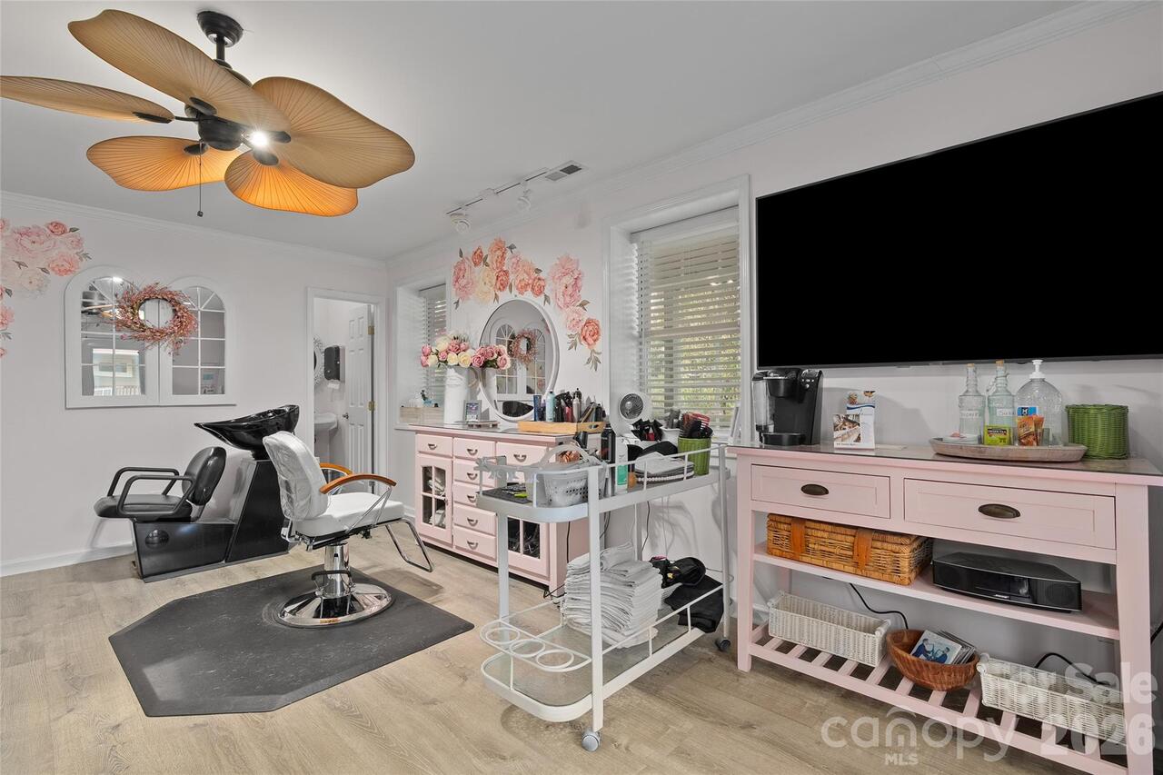 Listing Photo 32
