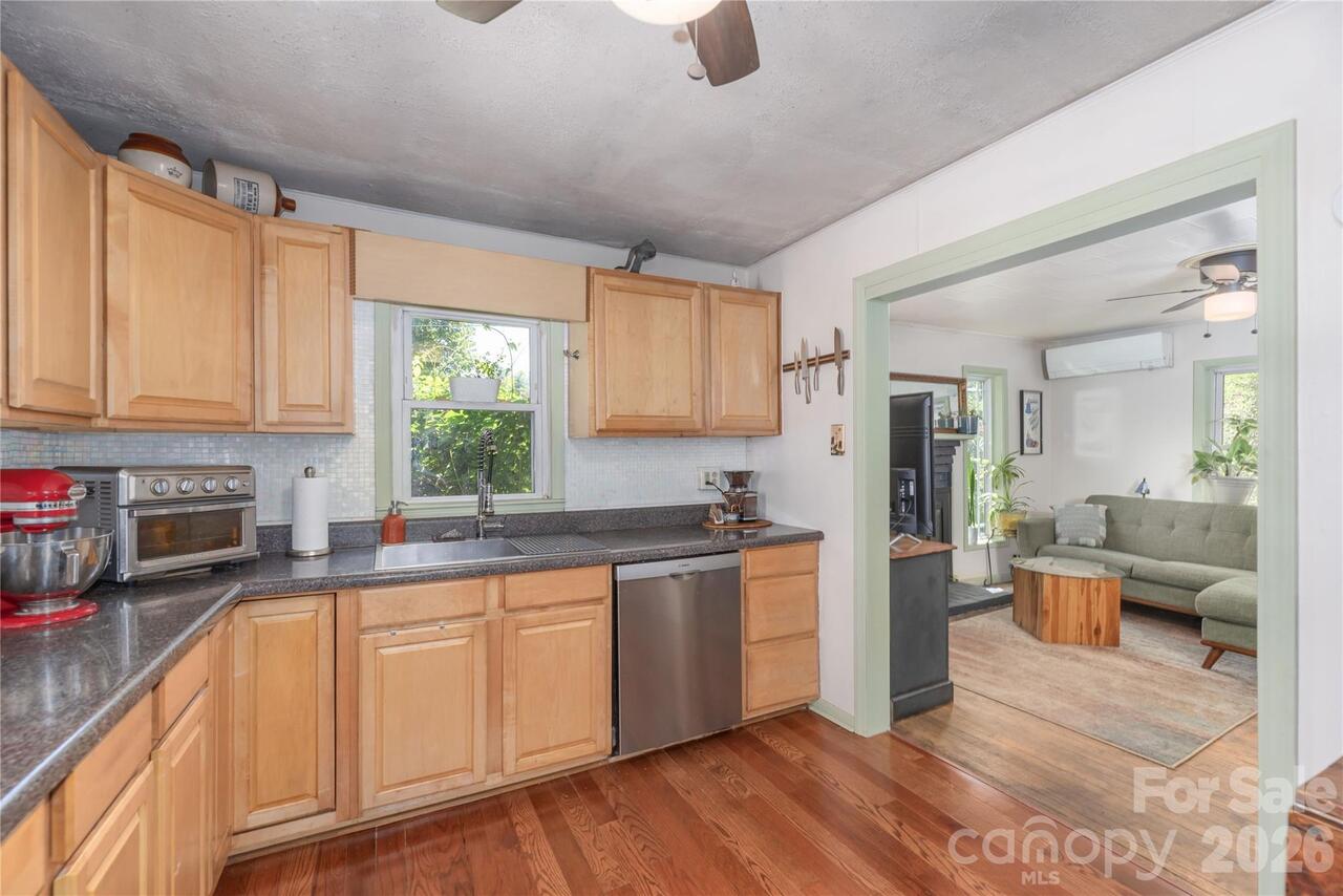 Listing Photo 7