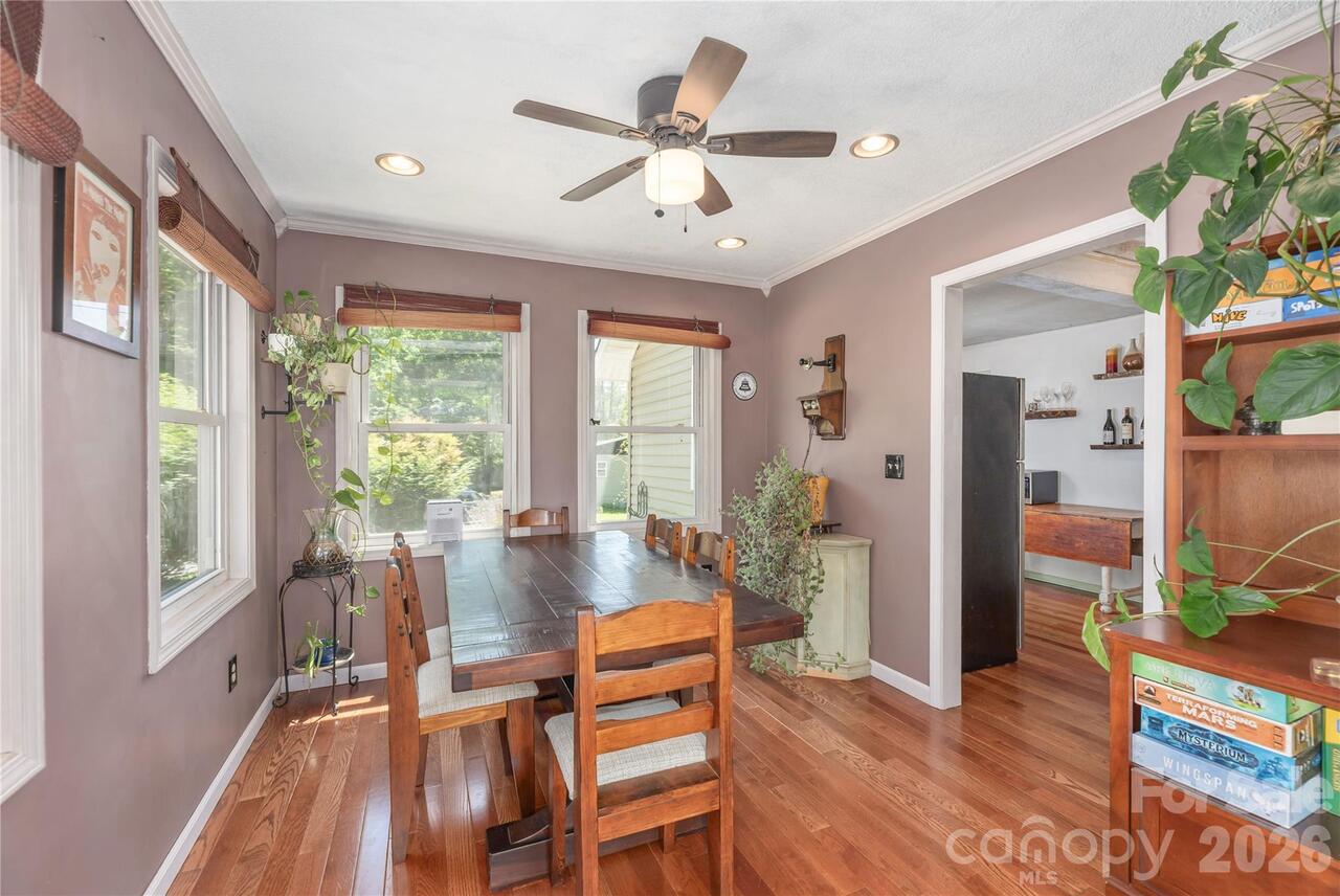 Listing Photo 10