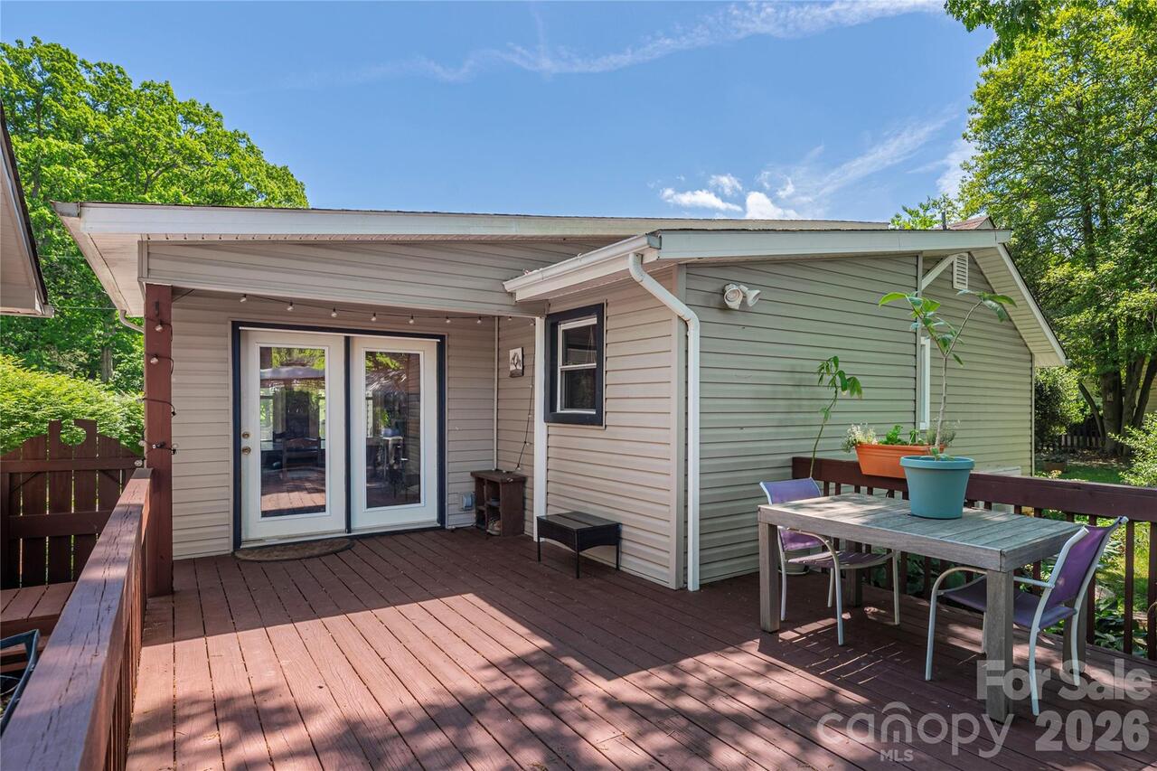 Listing Photo 16