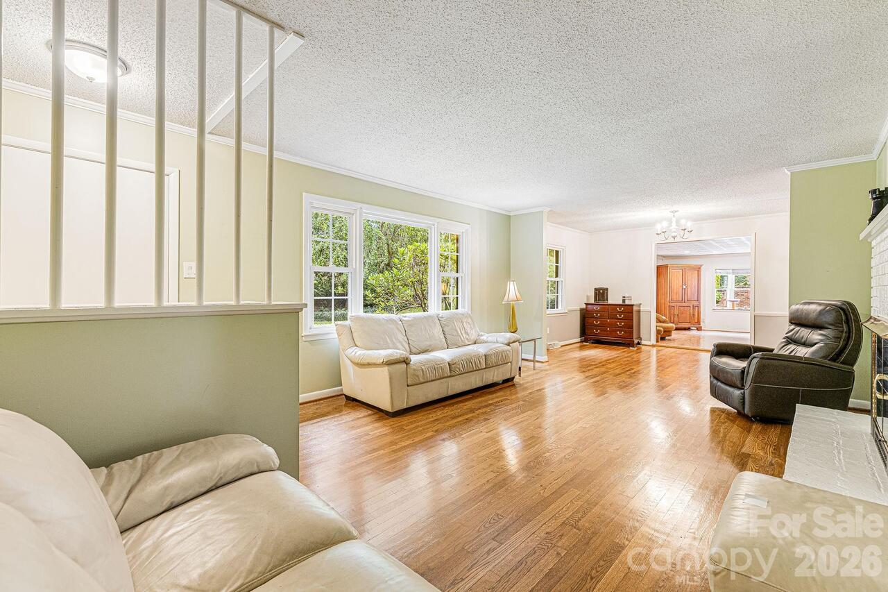 Listing Photo 17