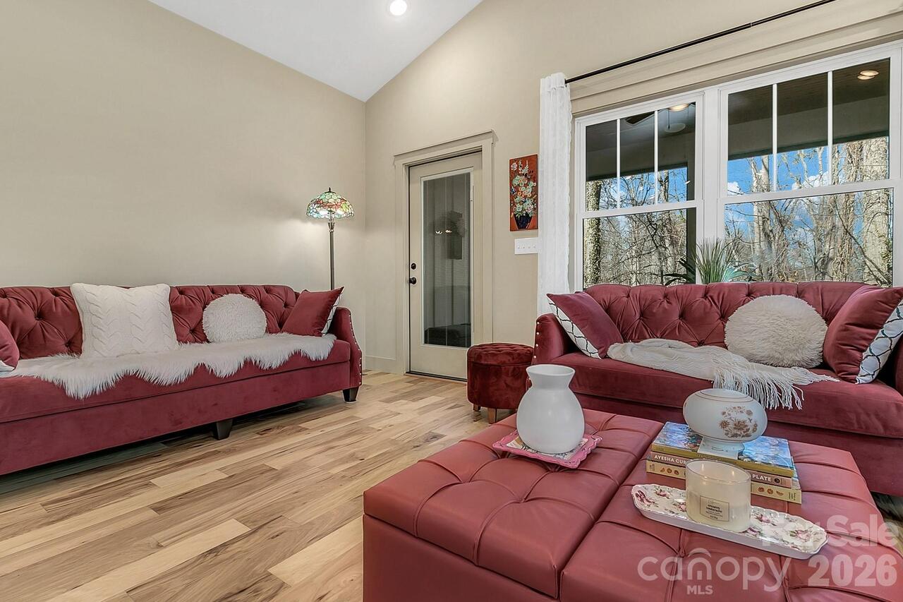 Listing Photo 17