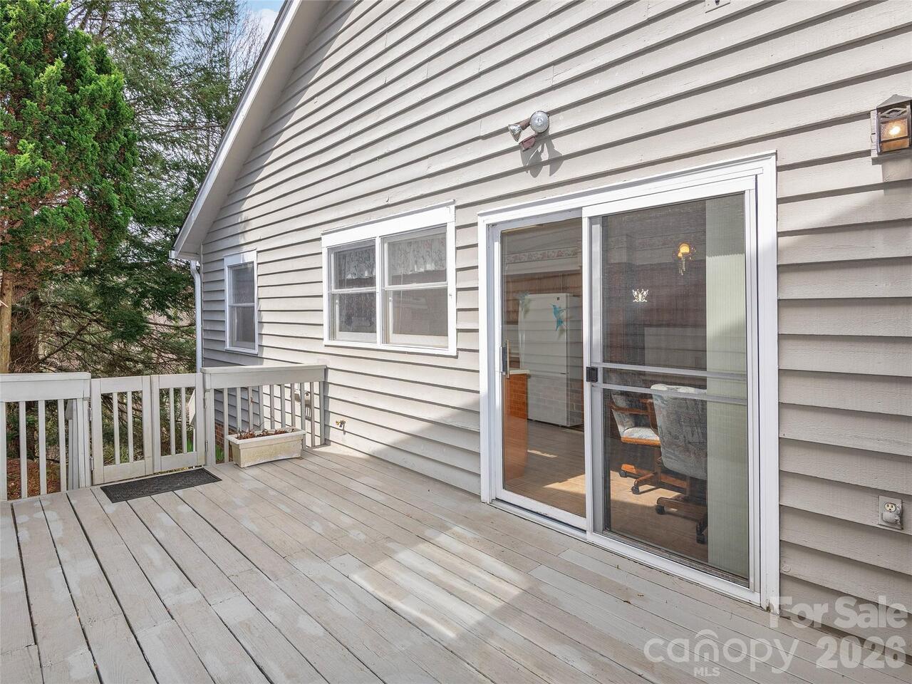 Listing Photo 14