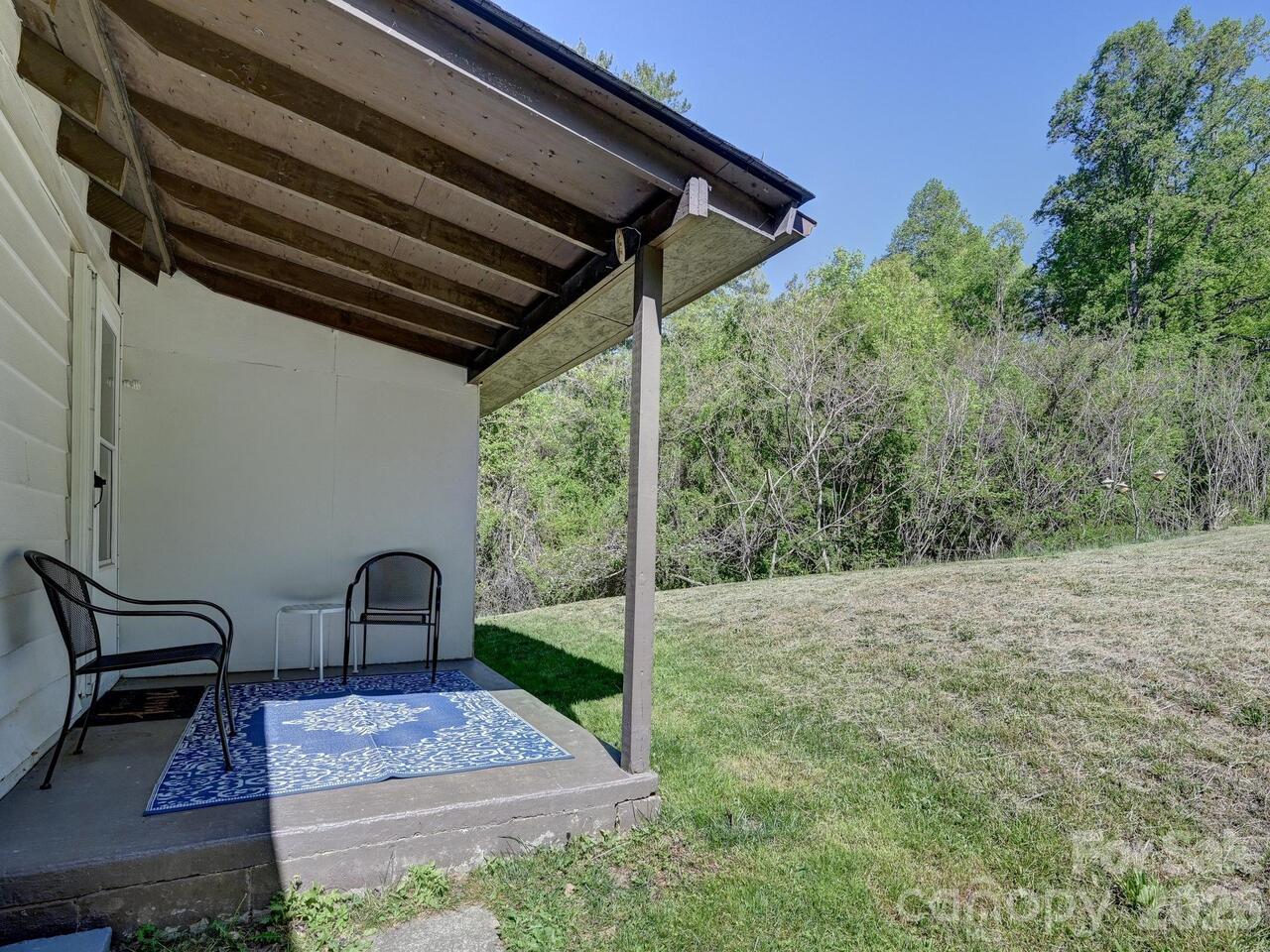 Listing Photo 8