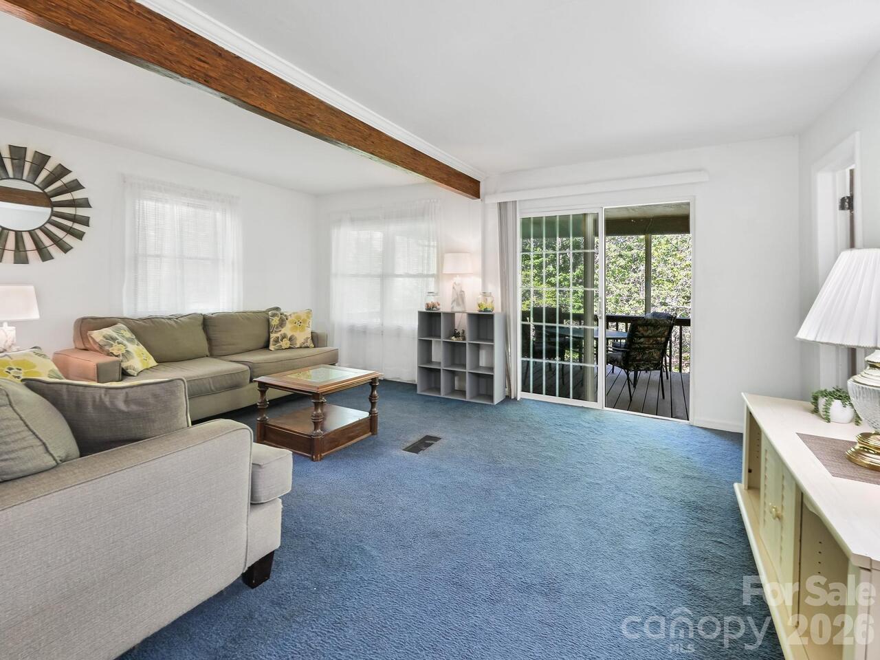 Listing Photo 12