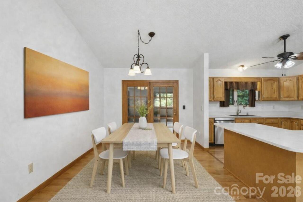 Listing Photo 5