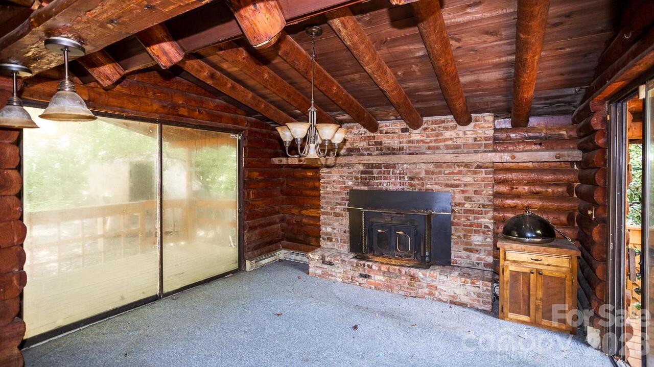 Listing Photo 14