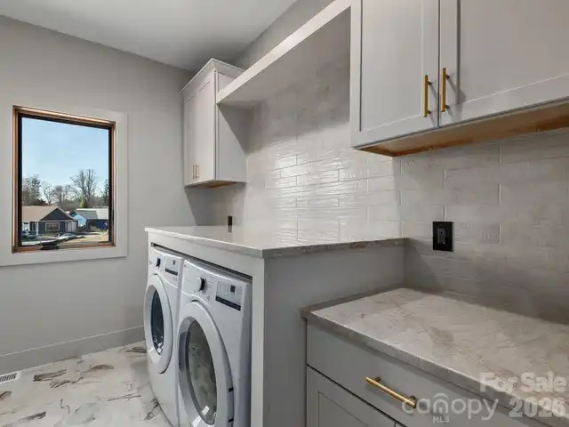 Listing Photo 14