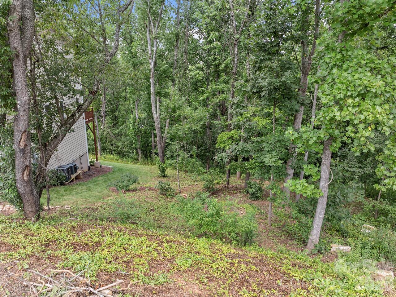 Listing Photo 12