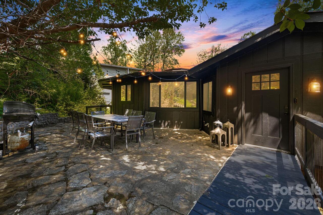 Listing Photo 11