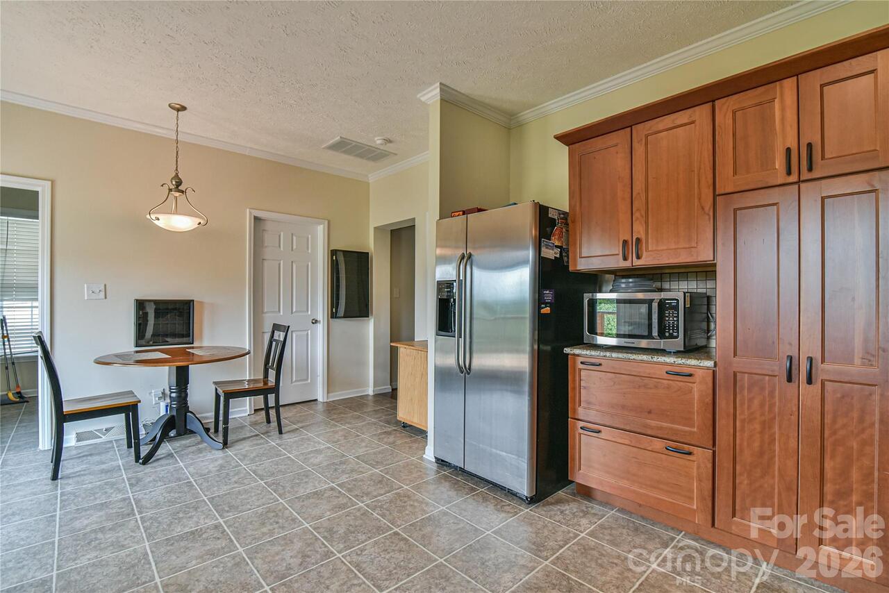 Listing Photo 15