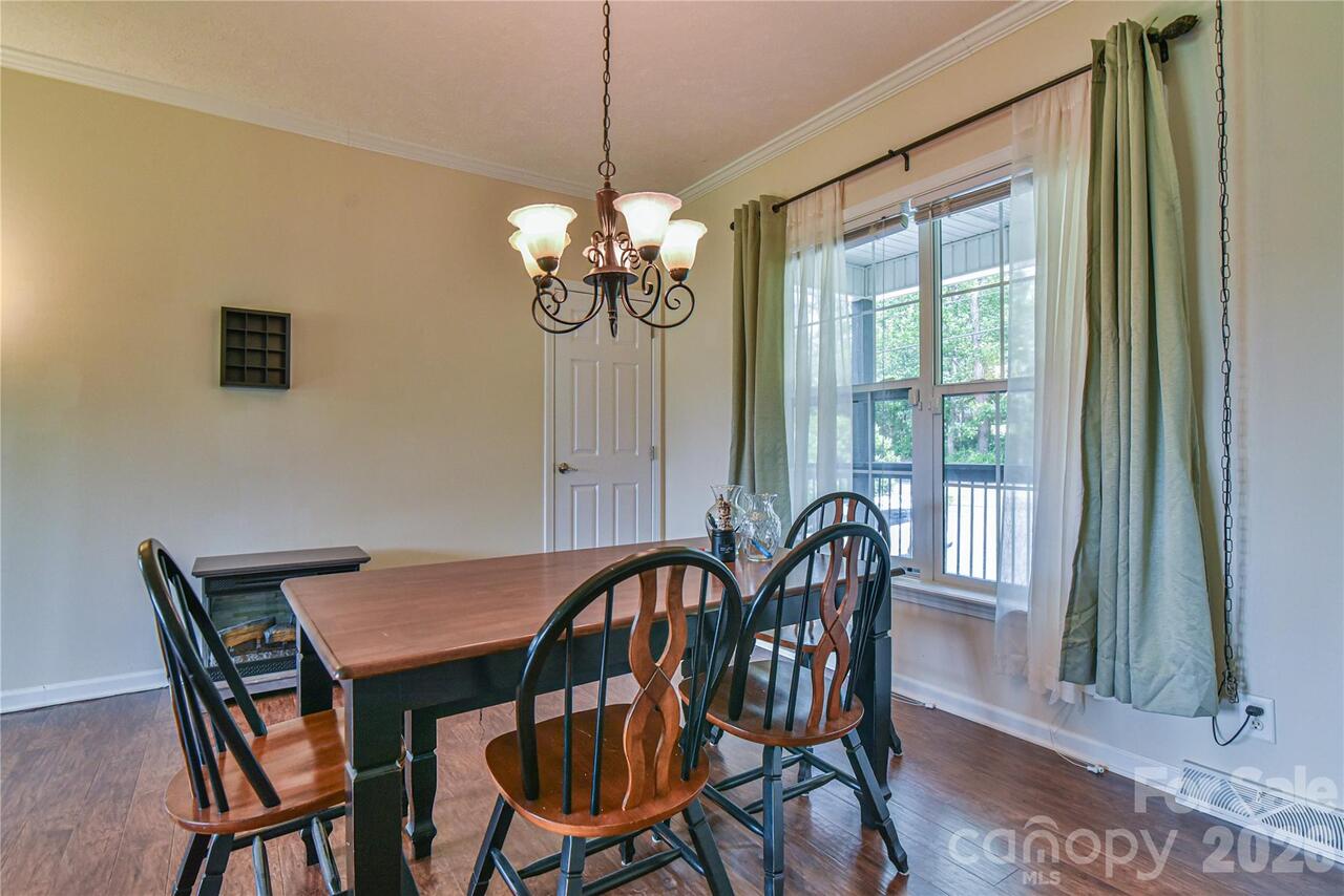 Listing Photo 16