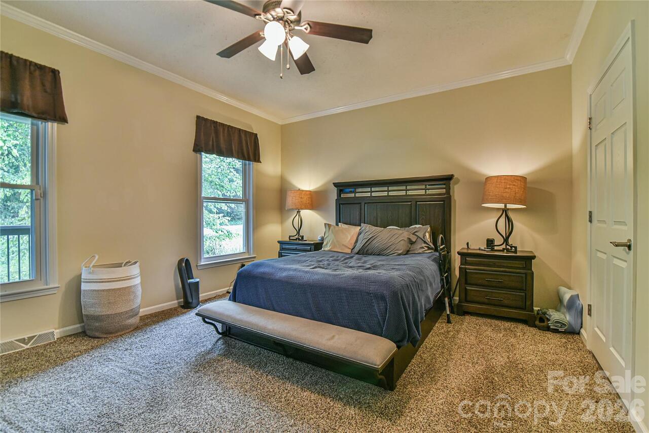 Listing Photo 18