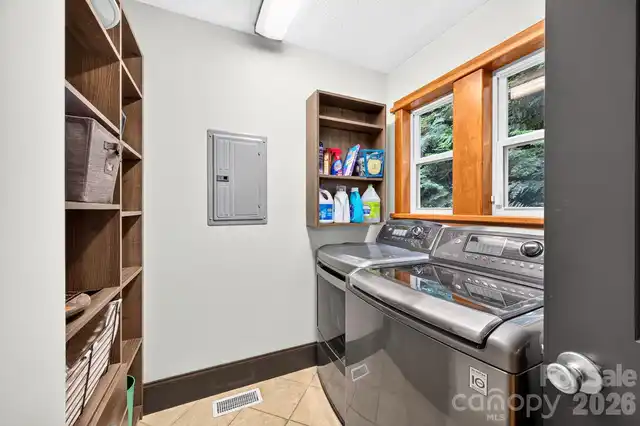 Listing Photo 17