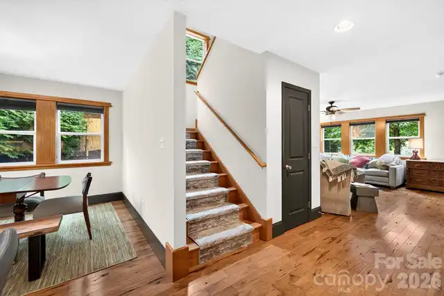 Listing Photo 18