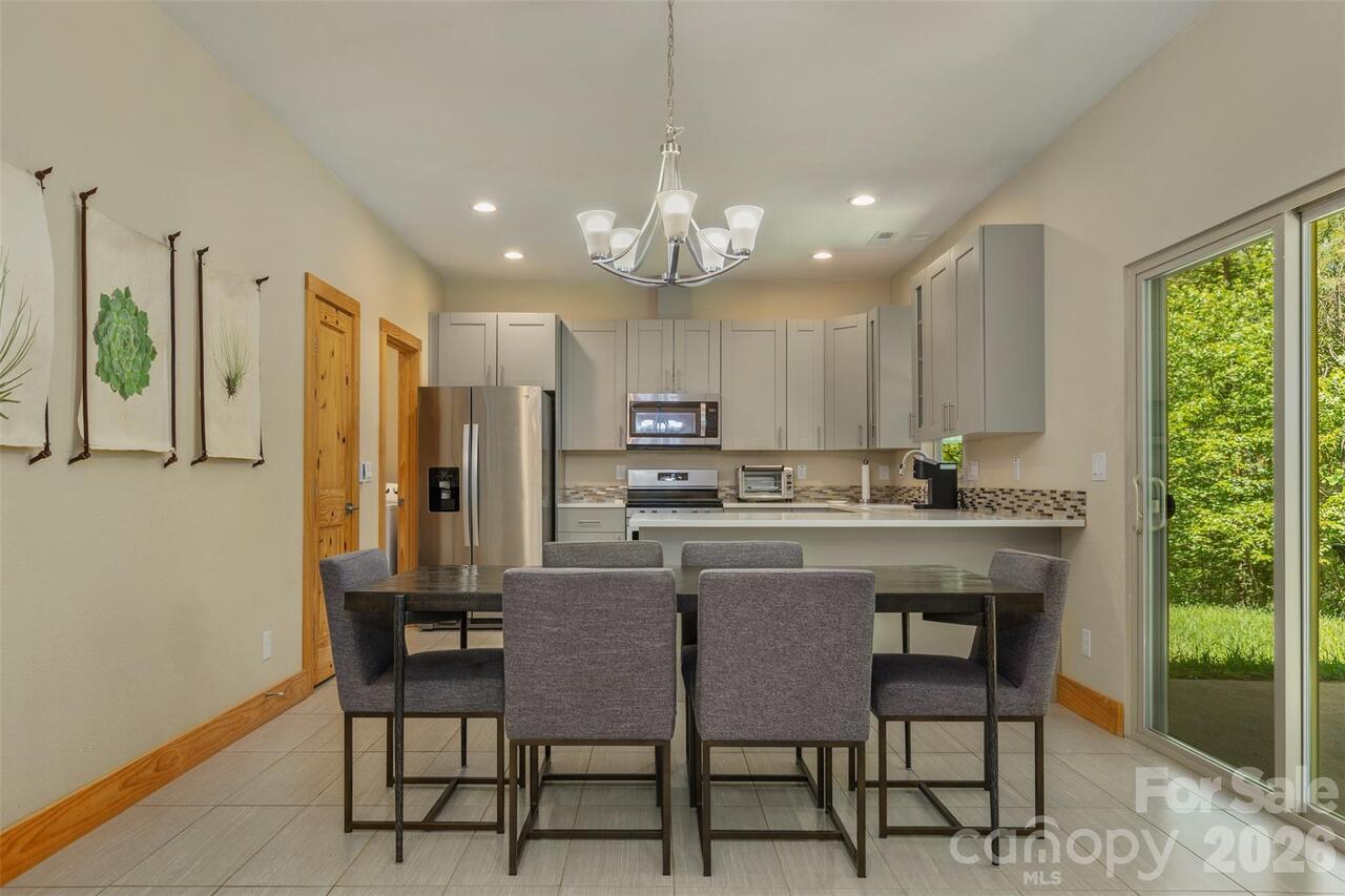 Listing Photo 8