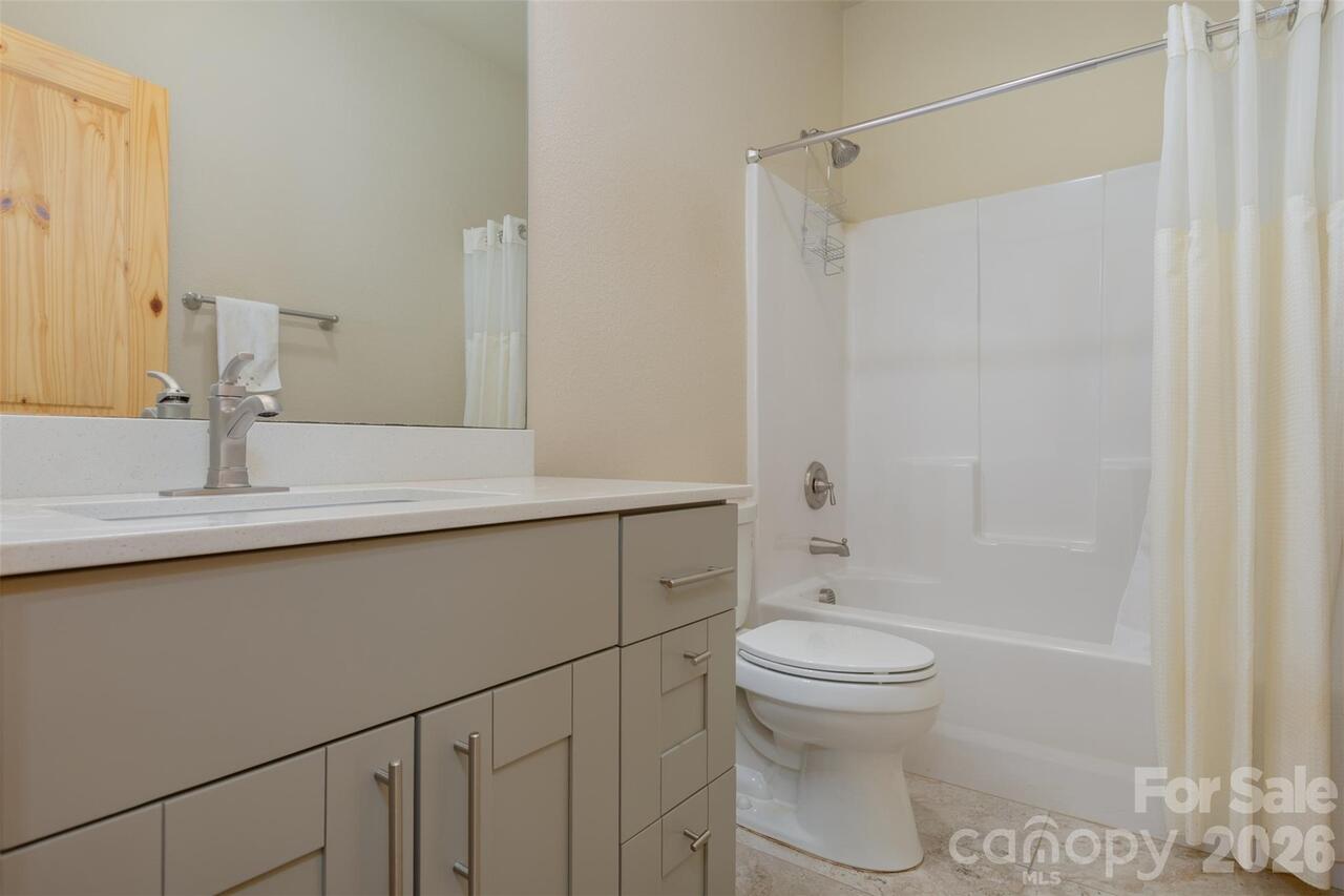 Listing Photo 14