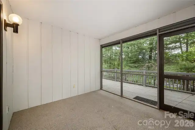Listing Photo 14