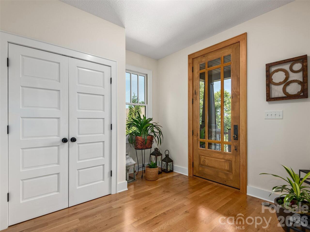 Listing Photo 6