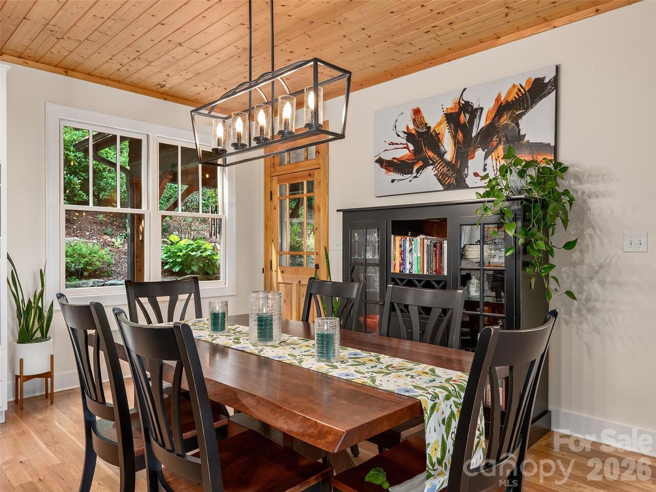 Listing Photo 11