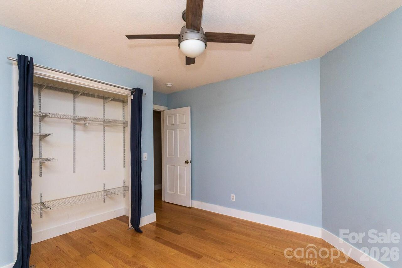 Listing Photo 16