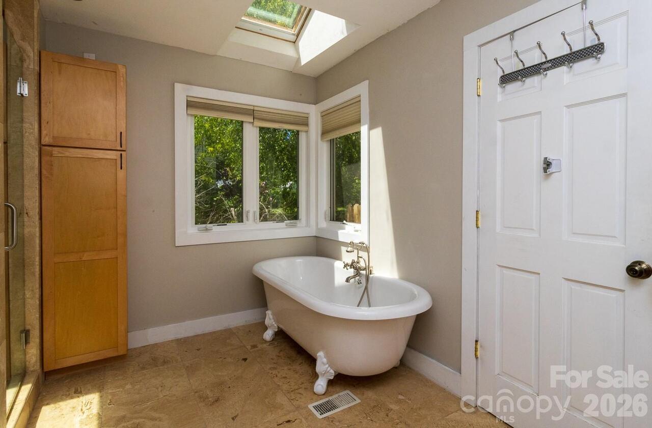 Listing Photo 22