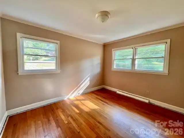 Listing Photo 14