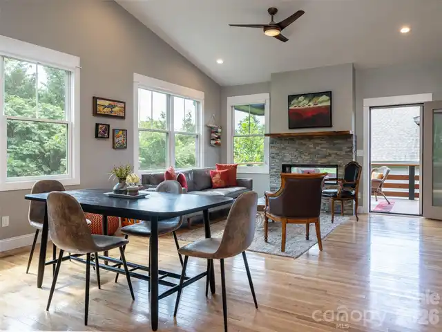 Listing Photo 14