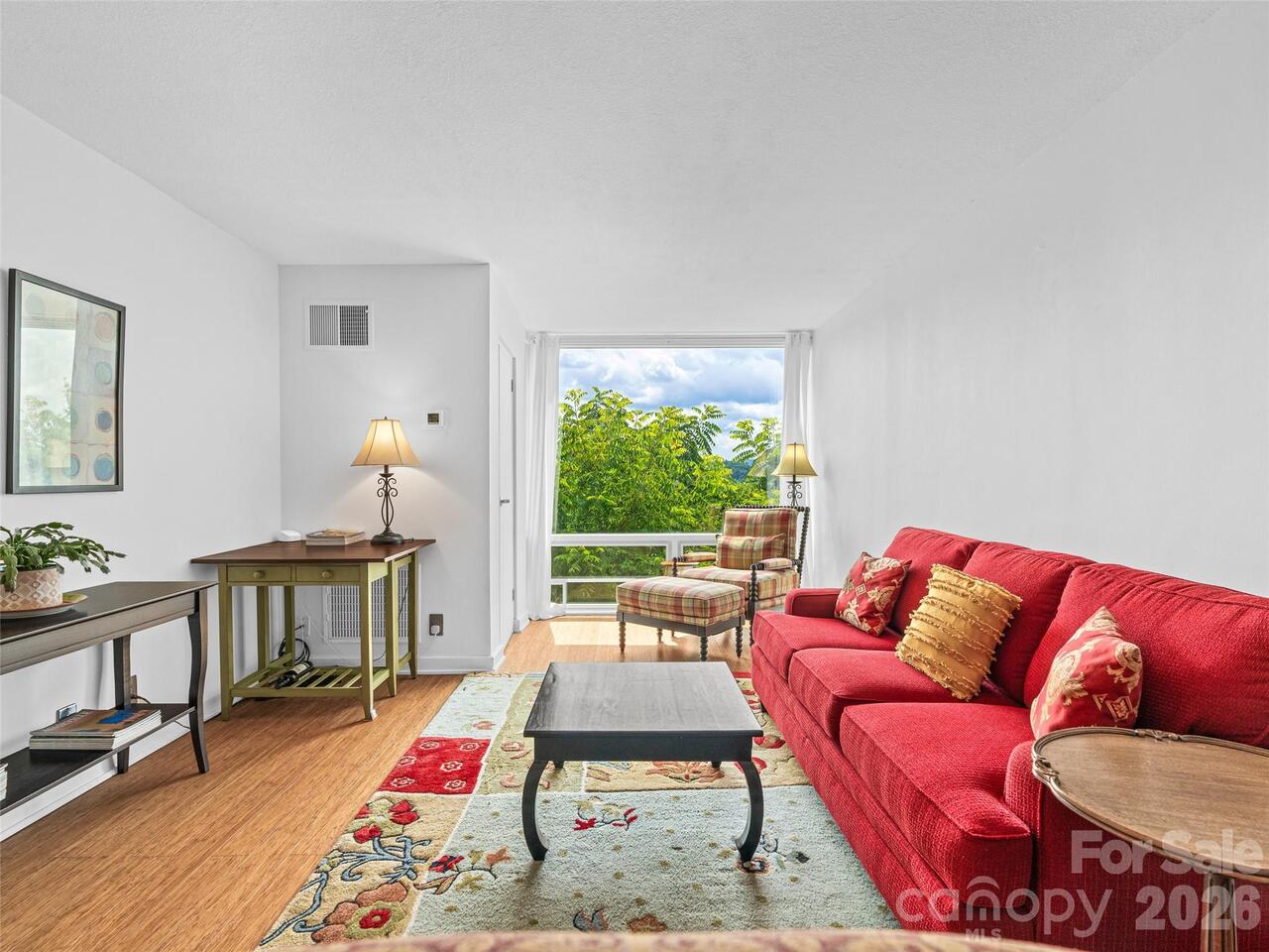 Listing Photo 7