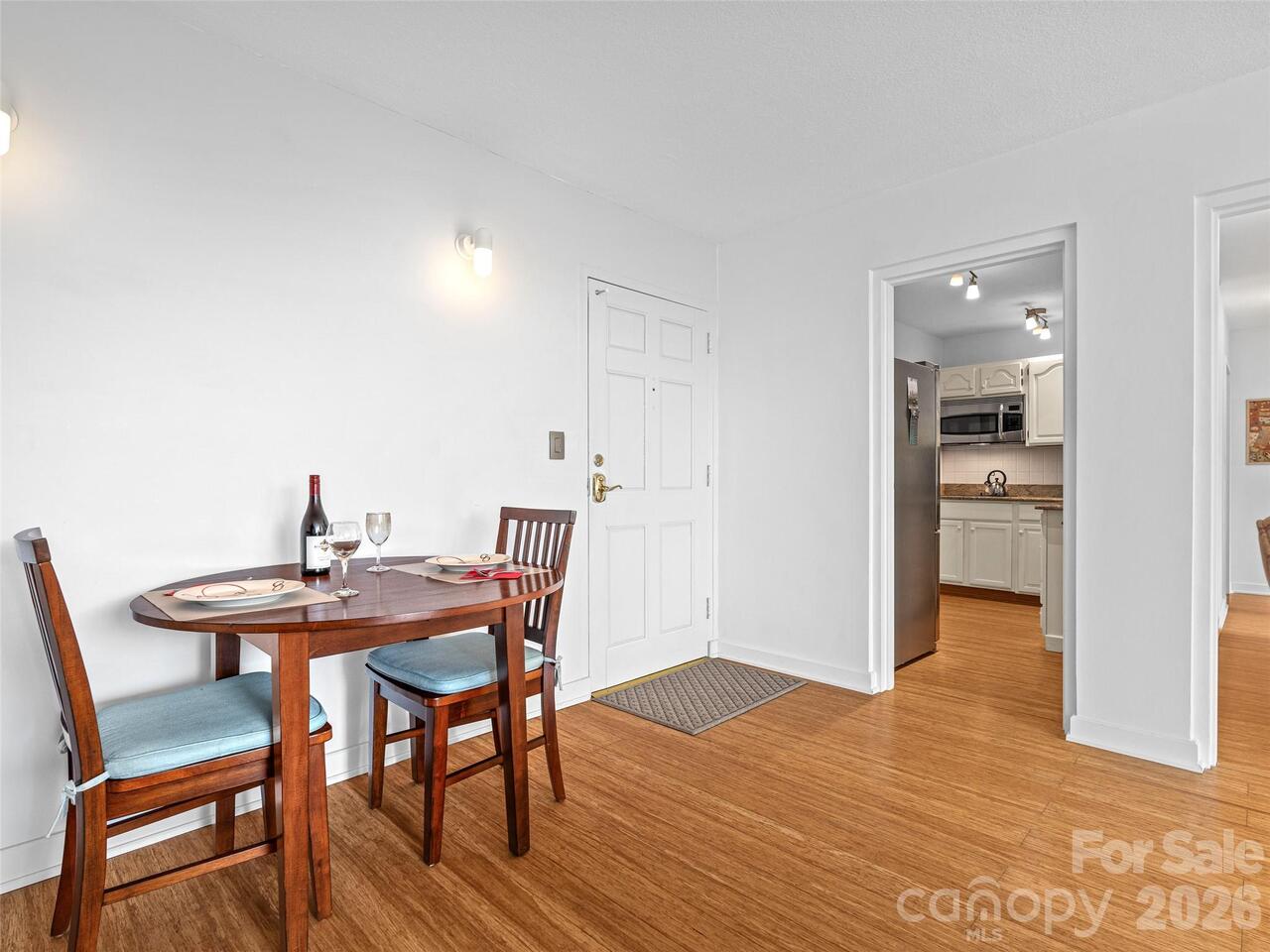 Listing Photo 14