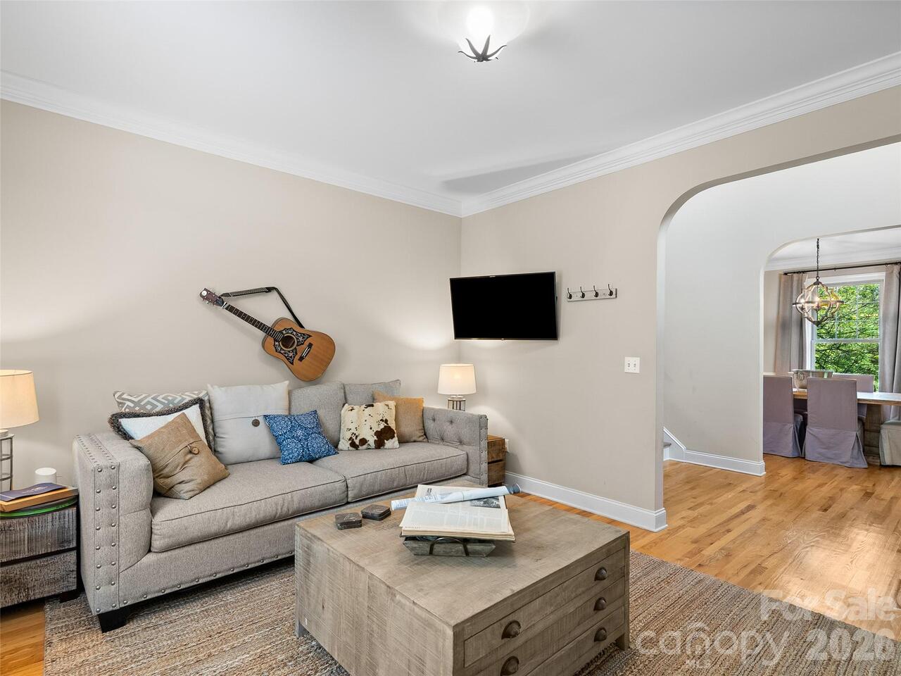 Listing Photo 11
