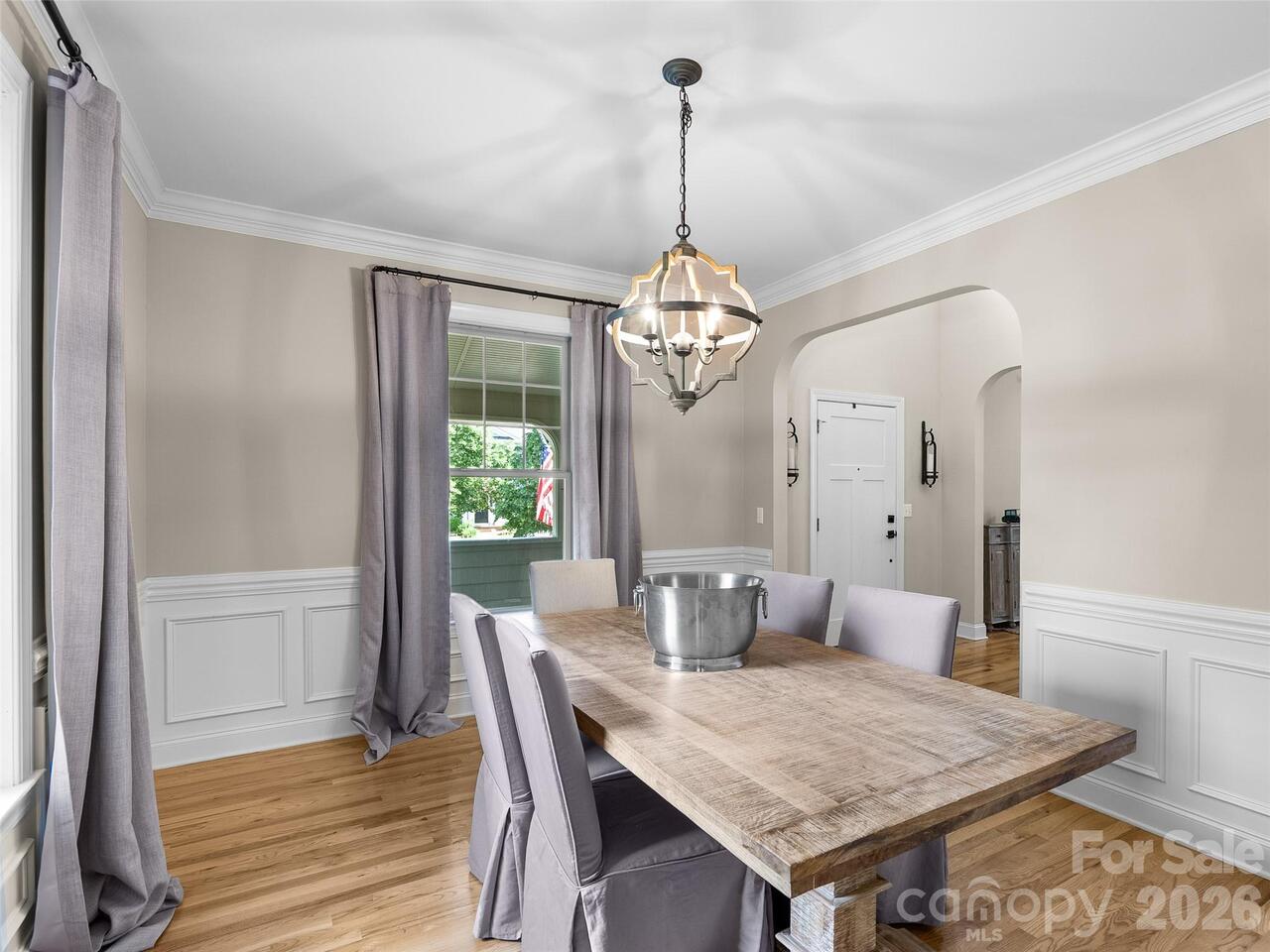 Listing Photo 12